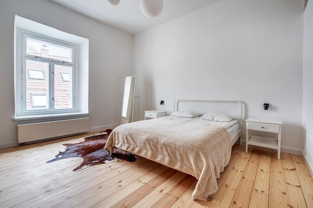 Spacious 2-Bedroom Flat In Old Town By Urban Rent Vilnius Bagian luar foto