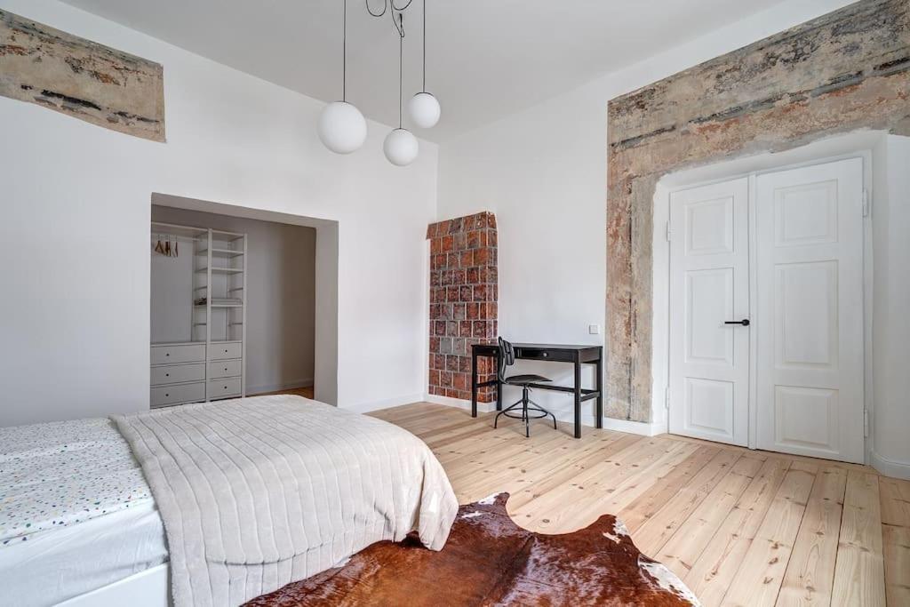 Spacious 2-Bedroom Flat In Old Town By Urban Rent Vilnius Bagian luar foto
