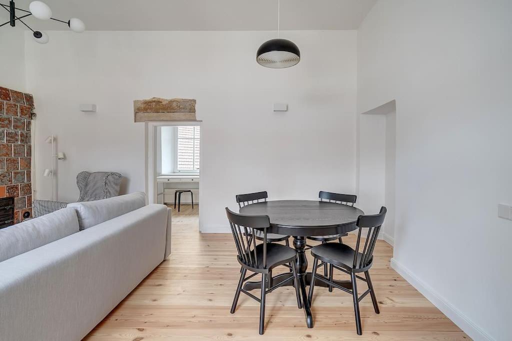 Spacious 2-Bedroom Flat In Old Town By Urban Rent Vilnius Bagian luar foto
