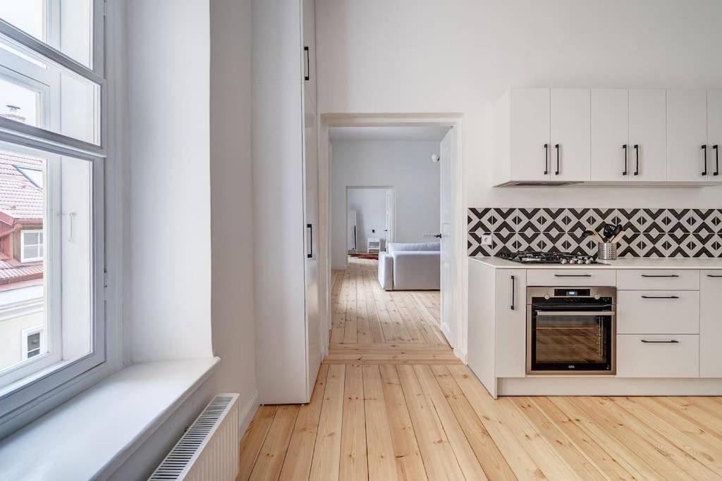 Spacious 2-Bedroom Flat In Old Town By Urban Rent Vilnius Bagian luar foto