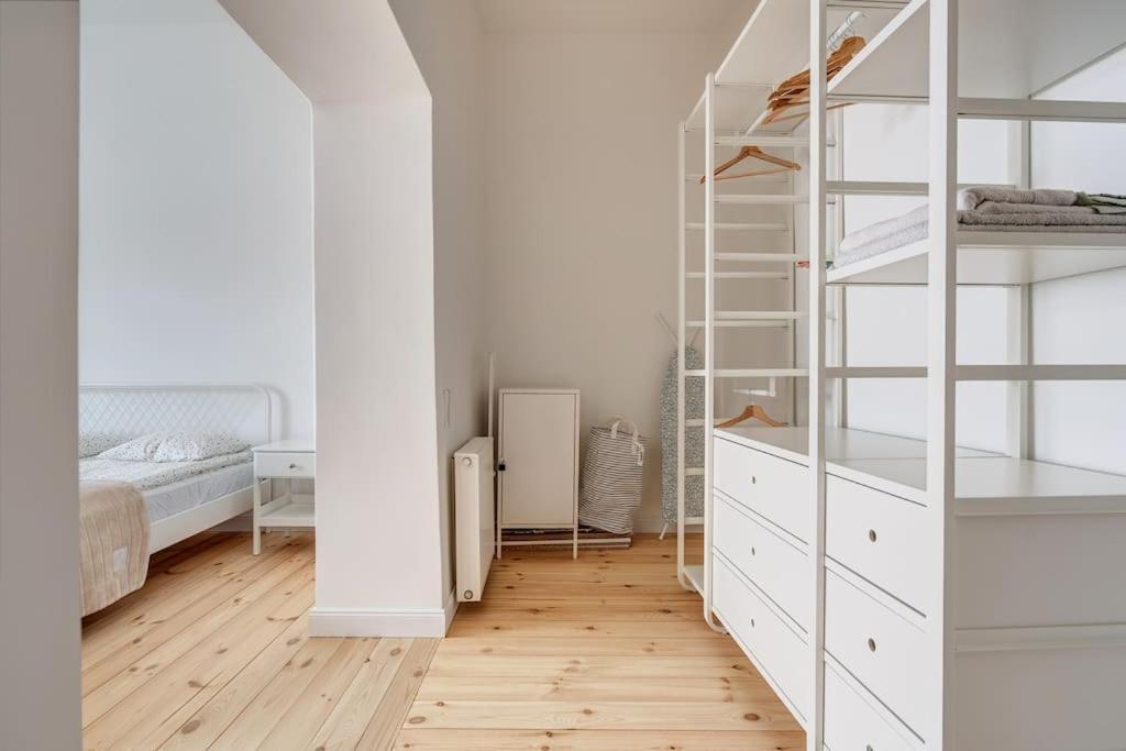 Spacious 2-Bedroom Flat In Old Town By Urban Rent Vilnius Bagian luar foto