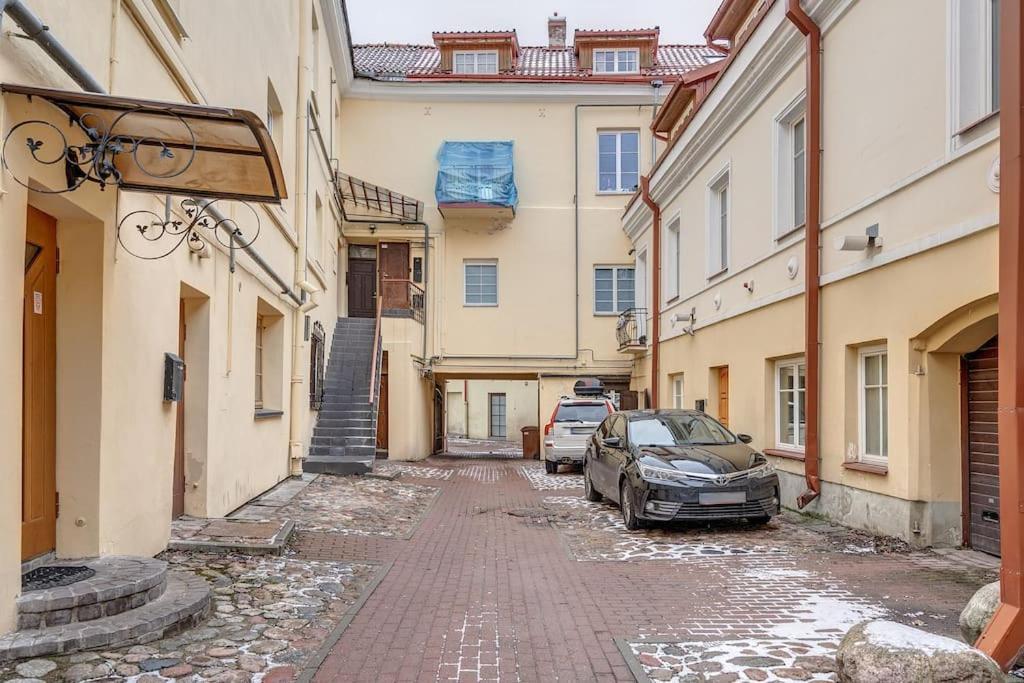 Spacious 2-Bedroom Flat In Old Town By Urban Rent Vilnius Bagian luar foto