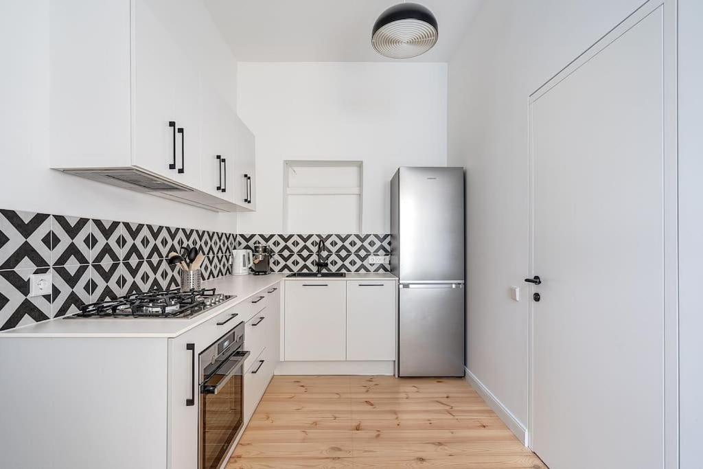 Spacious 2-Bedroom Flat In Old Town By Urban Rent Vilnius Bagian luar foto